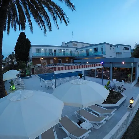 Hotel Complejo Rosales