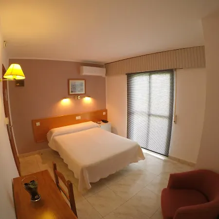 Hotel Complejo Rosales 2*