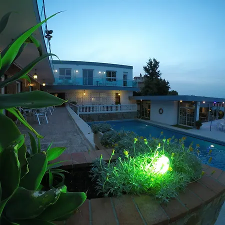 Hotel Complejo Rosales