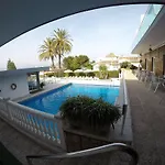 Hotel Complejo Rosales